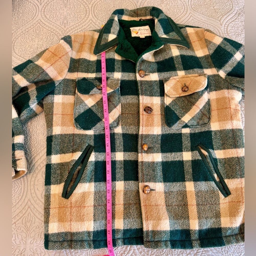 ❄️ Vintage Fox Knapp Green and Tan Plaid Woman’s Cabincore style jacket - Picture 7 of 9